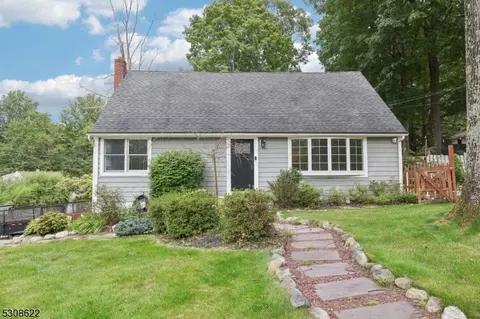 68 Woodland Rd, Ringwood, NJ 07456