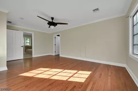 8 Haggerty Dr, West Orange, NJ 07052 photo 21