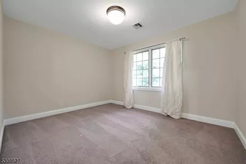 8 Haggerty Dr, West Orange, NJ 07052 photo 28