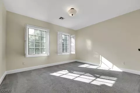 8 Haggerty Dr, West Orange, NJ 07052 photo 31