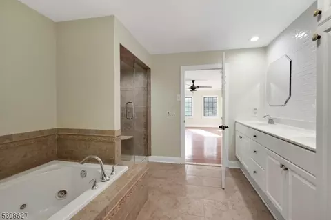 8 Haggerty Dr, West Orange, NJ 07052 photo 24