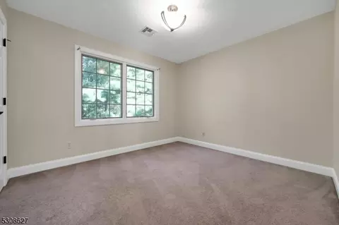 8 Haggerty Dr, West Orange, NJ 07052 photo 26