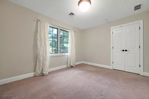 8 Haggerty Dr, West Orange, NJ 07052 photo 29
