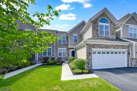 19 Welsh Farm Rd, Long Valley, NJ 07853