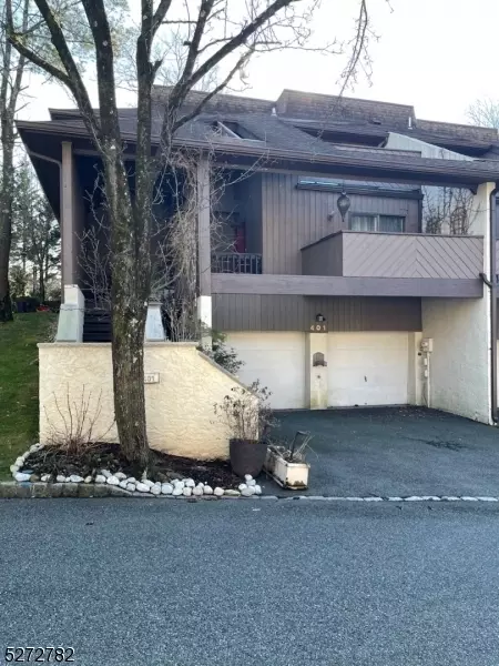 401 Barringer Ct, West Orange, NJ 07052