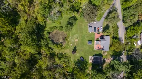 295 Buckhorn Dr, Belvidere, NJ 07823