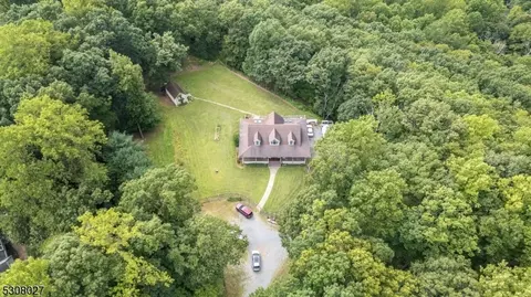 333 Bellis Rd, Bloomsbury, NJ 08804