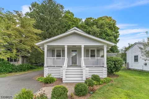 28 Hinchman Ave, Denville, NJ 07834