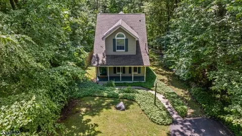4 Thomas Dr, Hackettstown, NJ 07840 photo 4