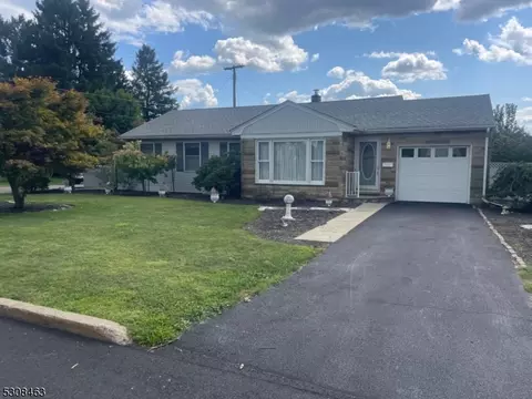 200 5th St, Hackettstown, NJ 07840