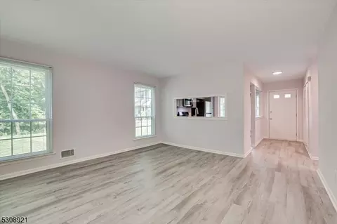 706 Maplecrest Rd, Edison, NJ 08820 photo 21