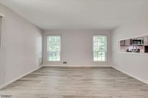 706 Maplecrest Rd, Edison, NJ 08820 photo 20