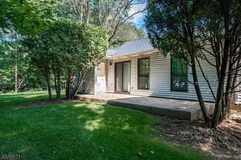 706 Maplecrest Rd, Edison, NJ 08820 photo 10