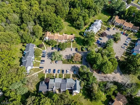 706 Maplecrest Rd, Edison, NJ 08820 photo 8