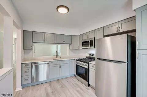 706 Maplecrest Rd, Edison, NJ 08820 photo 26