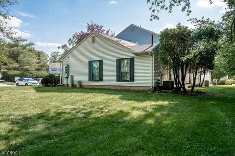 706 Maplecrest Rd, Edison, NJ 08820 photo 11