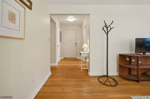 101 Gates Ave E4 #E-4, Montclair, NJ 07042 photo 3