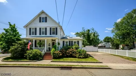 275 Fulton St, Woodbridge Twp, NJ 07095