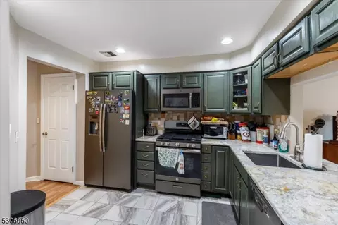 37 Boulder Run Rd #37, Paterson, NJ 07501
