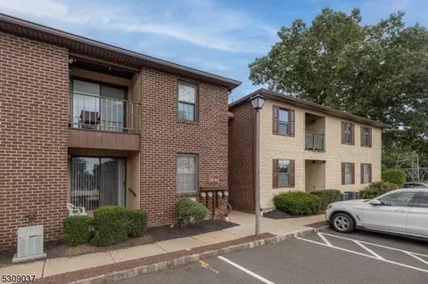 39 Foxhall # B, Middlesex, NJ 08846