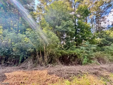 230 Munsonhurst Rd, Franklin Boro, NJ 07416