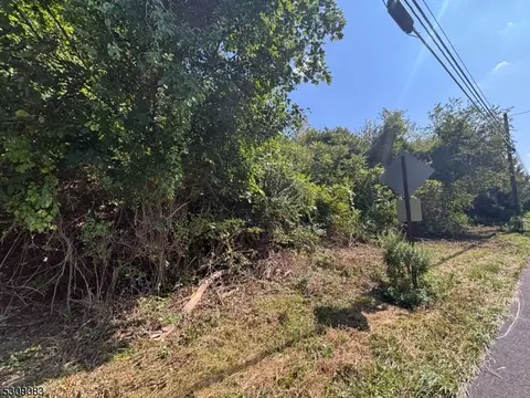 109-113 Munsonhurst Rd, Franklin Boro, NJ 07416