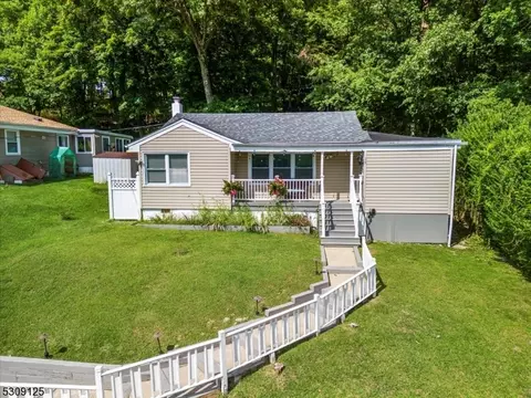 15 Delaware Ave, Rockaway, NJ 07866