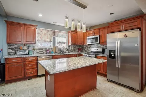 209 Leland Ave, Plainfield, NJ 07062 photo 9