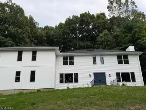 24 Timber Ln, Randolph, NJ 07869