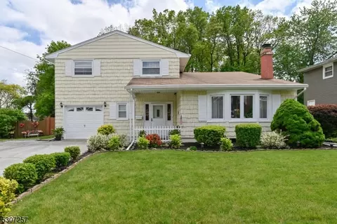 147 Marlin Dr, Woodbridge Twp, NJ 08863