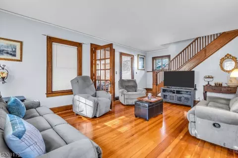 625 Mountain Ave, Bound Brook, NJ 08805