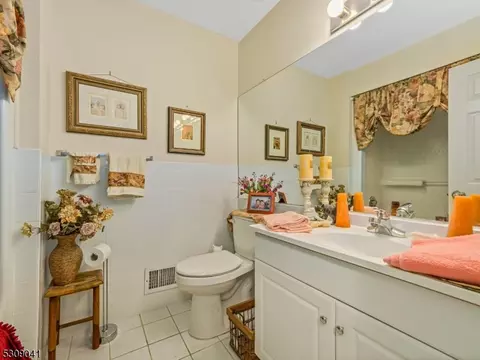 83 Worcester Dr, Wayne, NJ 07470 photo 13