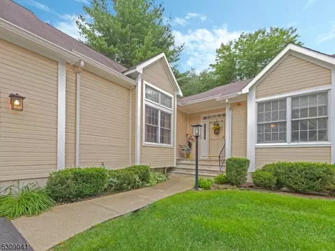 83 Worcester Dr, Wayne, NJ 07470