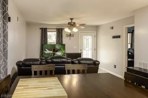 8 Ormond Rd, West Milford Twp, NJ 07421 photo 5
