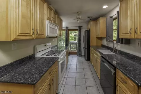 8 Ormond Rd, West Milford Twp, NJ 07421 photo 6