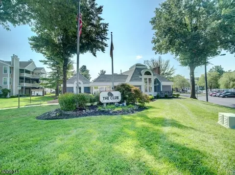 201 Broadmoor Ct #1, Union, NJ 07083