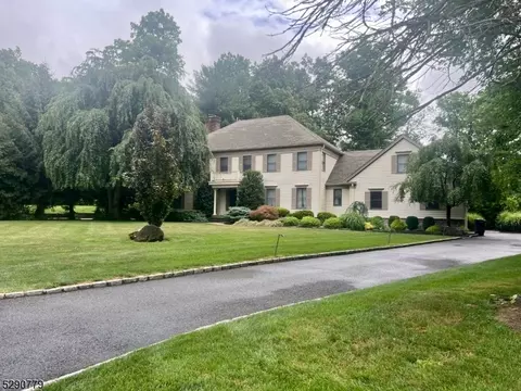 3 Hill Hollow Rd, Warren, NJ 07059
