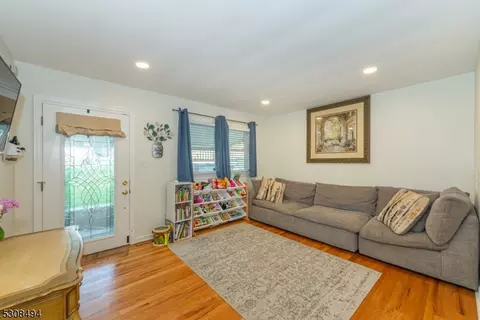 64 Brookdale Rd, Wayne, NJ 07470 photo 3