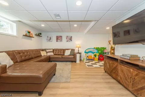 64 Brookdale Rd, Wayne, NJ 07470 photo 33