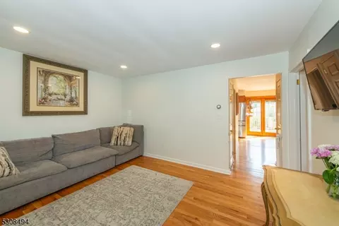 64 Brookdale Rd, Wayne, NJ 07470 photo 4