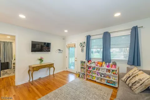 64 Brookdale Rd, Wayne, NJ 07470 photo 5