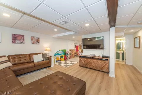 64 Brookdale Rd, Wayne, NJ 07470 photo 32