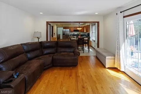 8 Maple Pl, Andover, NJ 07821 photo 13