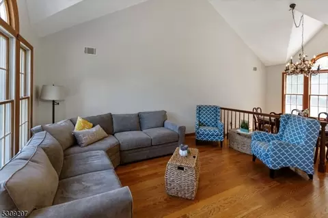 8 Maple Pl, Andover, NJ 07821 photo 6