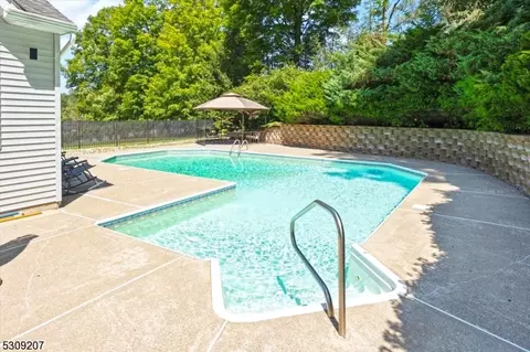 8 Maple Pl, Andover, NJ 07821 photo 23