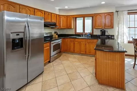 8 Maple Pl, Andover, NJ 07821 photo 9