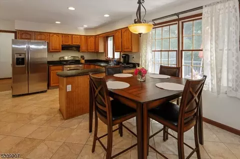 8 Maple Pl, Andover, NJ 07821 photo 11