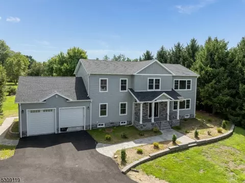 9 Deer Run, Washington Twp, NJ 07882