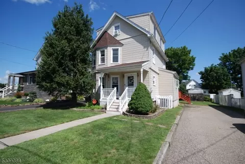 48 Stanley St, Little Falls, NJ 07424