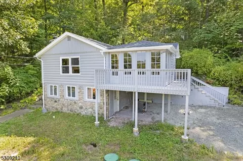 35 Lyons Rd, Jefferson, NJ 07438